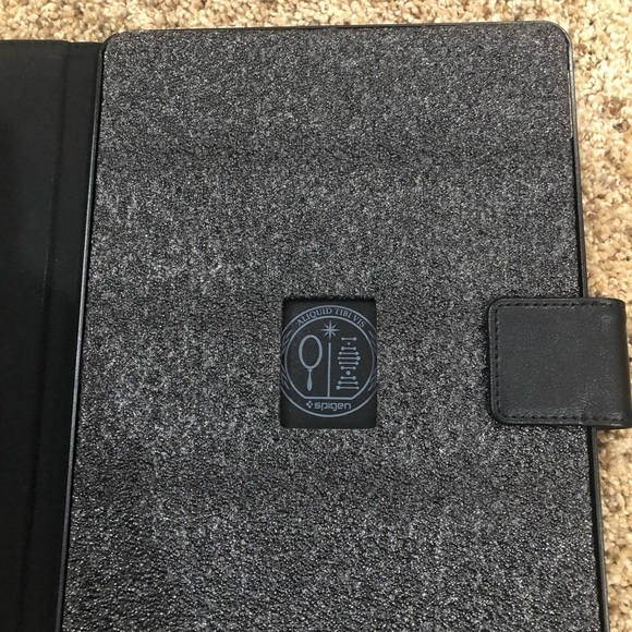 Spigen iPad Air 3 2020 Case / Stand Folio / NWOB/ Black - Picture 14 of 16